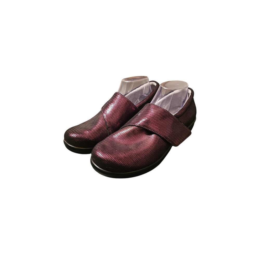 Alegria Lauryn SlipOn Shoes Cross Strap size 41/  10.5-11 Womens Metallic maroon